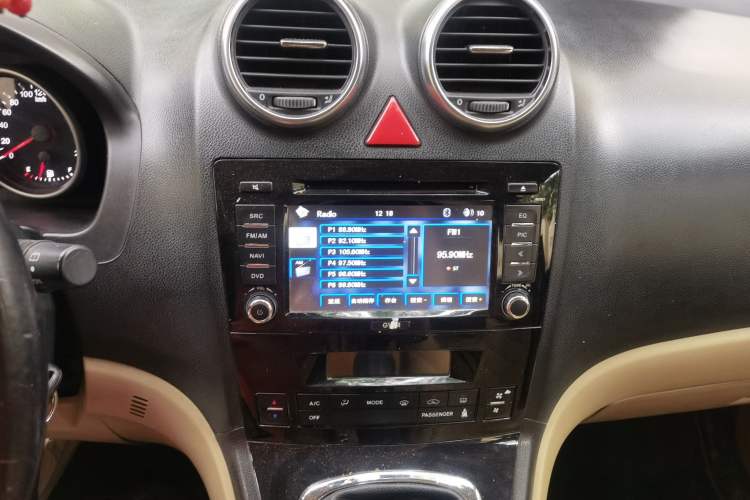 Used Haval H6 2011 2.0L Manual Two-Wheel Drive Elite Version Audio And AC Panel