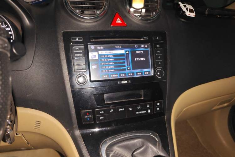 Used Haval H6 2011 2.0L Manual Two-Wheel Drive Elite Version Audio And AC Panel