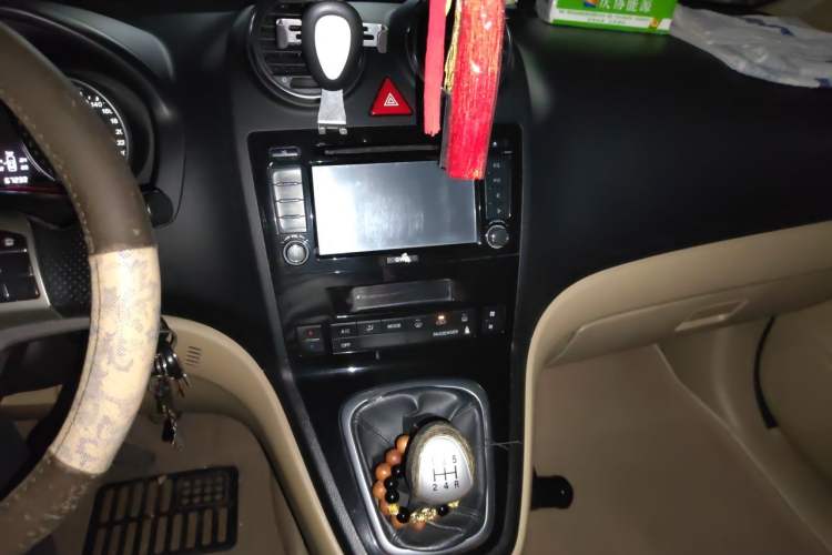 Used Haval H6 2011 2.0L Manual Two-Wheel Drive Elite Version Audio And AC Panel