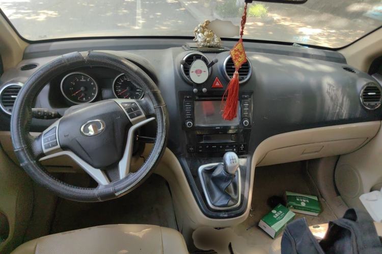 Used Haval H6 2011 2.0L Manual Two-Wheel Drive Elite Version Center Console