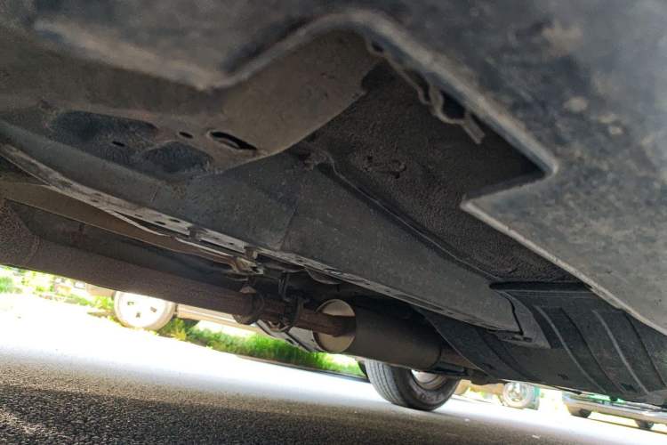 Used Haval H6 2011 2.0L Manual Two-Wheel Drive Elite Version Chassis Front Left