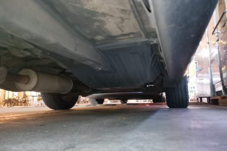 Used Haval H6 2011 2.0L Manual Two-Wheel Drive Elite Version Chassis Front Left