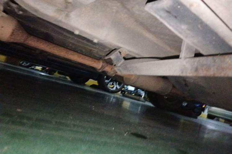 Used Haval H6 2011 2.0L Manual Two-Wheel Drive Elite Version Chassis Front Left