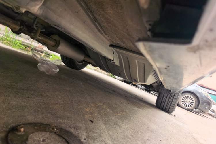 Used Haval H6 2011 2.0L Manual Two-Wheel Drive Elite Version Chassis Front Left