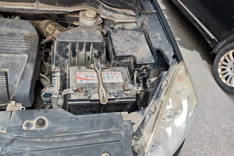 Used Haval H6 2011 2.0L Manual Two-Wheel Drive Elite Version Engine Bay Left