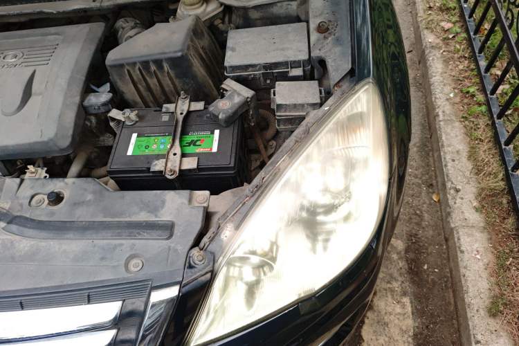 Used Haval H6 2011 2.0L Manual Two-Wheel Drive Elite Version Engine Bay Left
