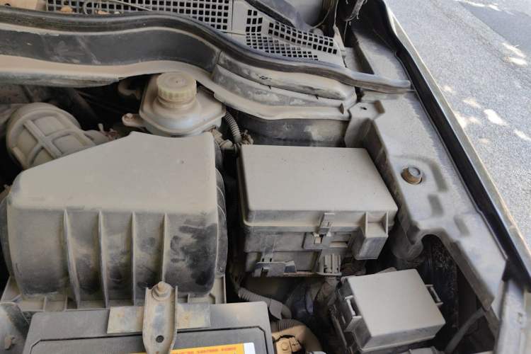 Used Haval H6 2011 2.0L Manual Two-Wheel Drive Elite Version Engine Bay Left