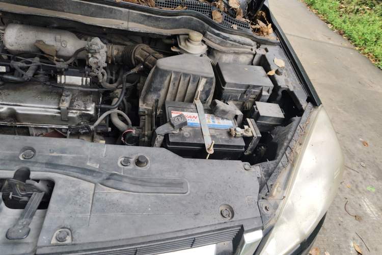 Used Haval H6 2011 2.0L Manual Two-Wheel Drive Elite Version Engine Bay Left