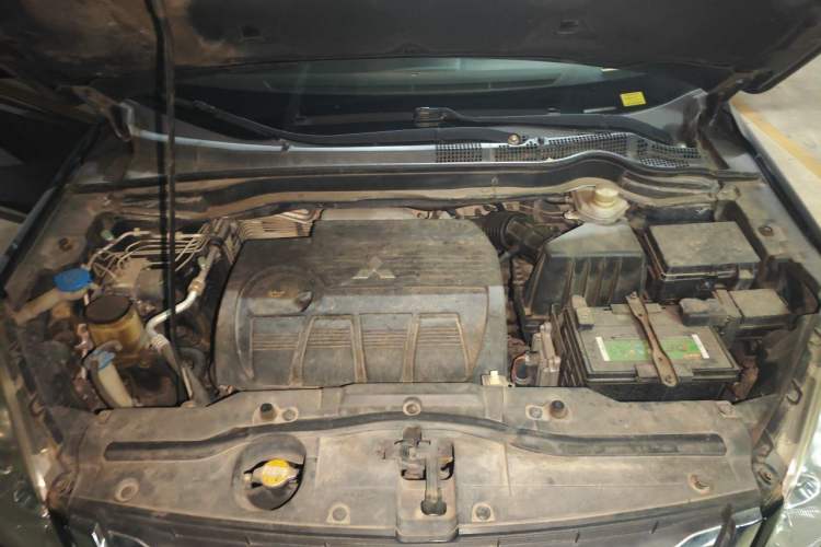 Used Haval H6 2011 2.0L Manual Two-Wheel Drive Elite Version Engine Bay