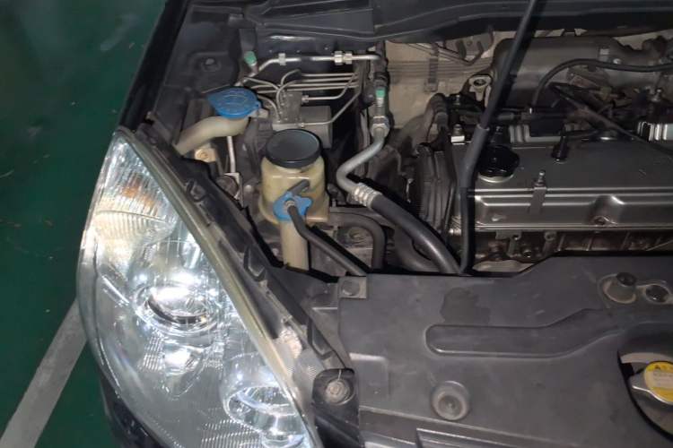 Used Haval H6 2011 2.0L Manual Two-Wheel Drive Elite Version Engine Bay Right