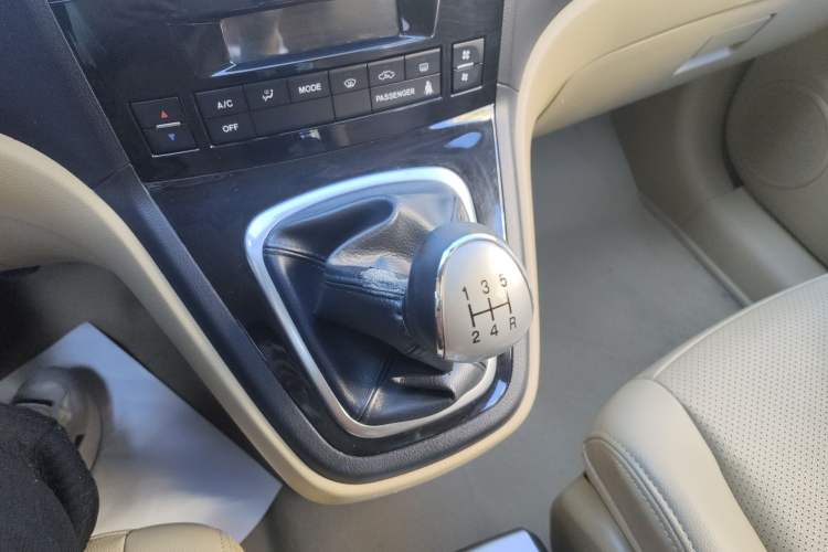 Used Haval H6 2011 2.0L Manual Two-Wheel Drive Elite Version Gear Lever