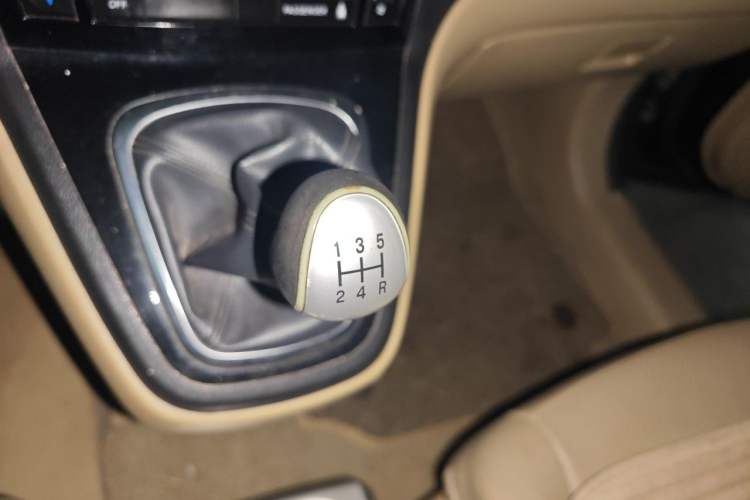 Used Haval H6 2011 2.0L Manual Two-Wheel Drive Elite Version Gear Lever