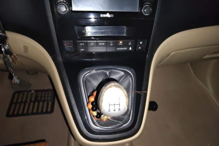 Used Haval H6 2011 2.0L Manual Two-Wheel Drive Elite Version Gear Lever