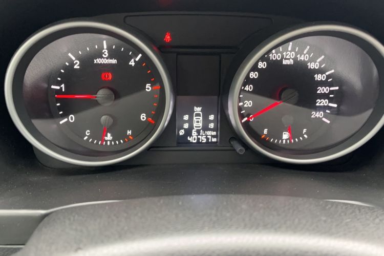 Used Haval H6 2011 Green Silence 2.0T Manual Two-Wheel Drive Elite Model Instrument Cluster