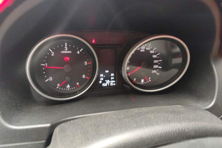 Used Haval H6 2011 Green Silence 2.0T Manual Two-Wheel Drive Elite Model Instrument Cluster