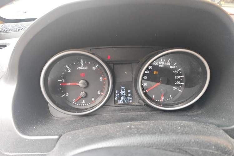 Used Haval H6 2011 Green Silence 2.0T Manual Two-Wheel Drive Elite Model Instrument Cluster