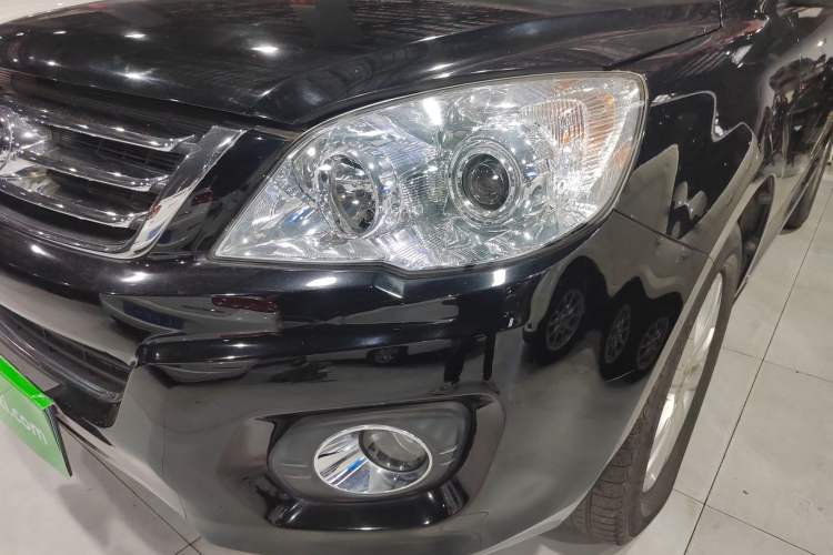 Used Haval H6 2011 Green Silence 2.0T Manual Two-Wheel Drive Elite Model Left Front Headlight