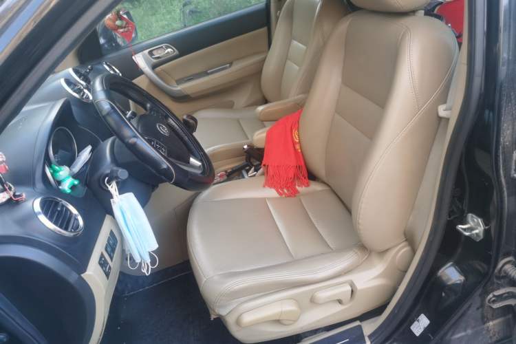 Used Haval H6 2011 2.0L Manual Two-Wheel Drive Elite Version Left Front Seat