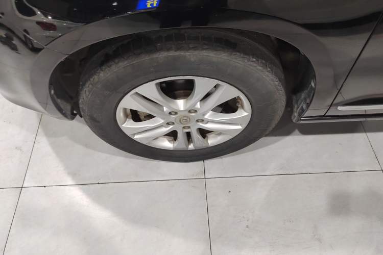 Used Haval H6 2011 Green Silence 2.0T Manual Two-Wheel Drive Elite Model Left Front Wheel Hub