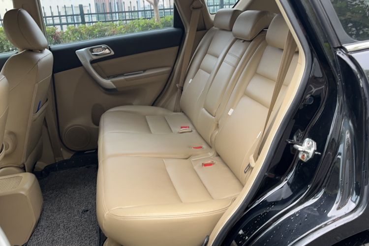 Used Haval H6 2011 Green Silence 2.0T Manual Two-Wheel Drive Elite Model Left Rear Seat