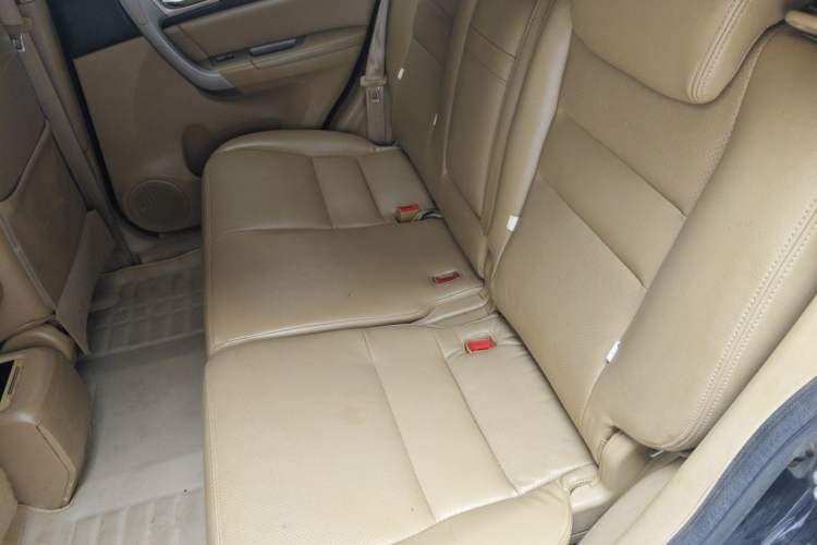 Used Haval H6 2011 2.0L Manual Two-Wheel Drive Urban Version Left Rear Seat