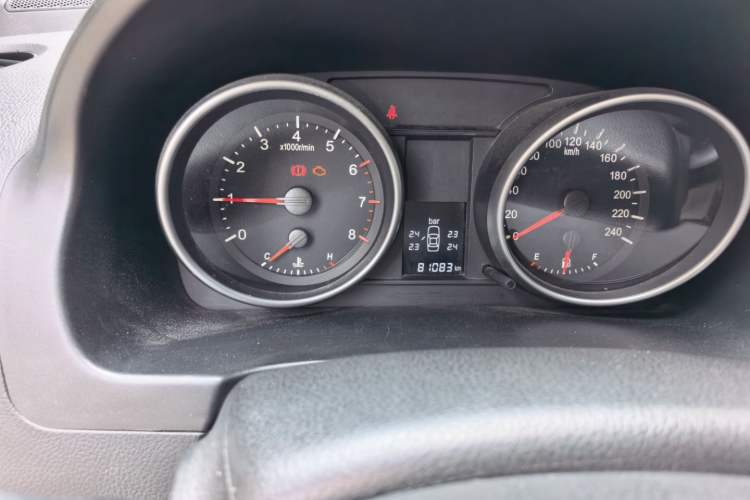 Used Haval H6 2011 2.0L Manual Two-Wheel Drive Elite Version Odometer Close Up