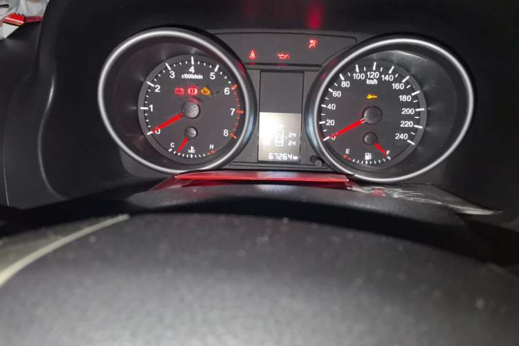 Used Haval H6 2011 2.0L Manual Two-Wheel Drive Elite Version Odometer Close Up