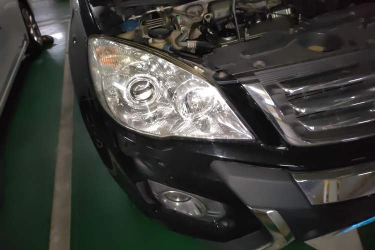 Used Haval H6 2011 2.0L Manual Two-Wheel Drive Elite Version Right Front Headlight