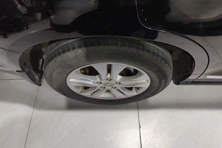 Used Haval H6 2011 Green Silence 2.0T Manual Two-Wheel Drive Elite Model Right Rear Wheel Hub