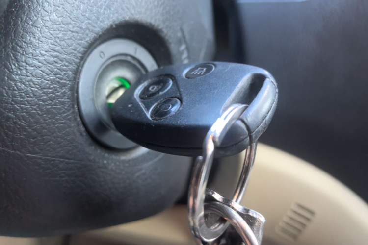 Used Haval H6 2011 Green Silence 2.0T Manual Two-Wheel Drive Urban Model Vehicle Key