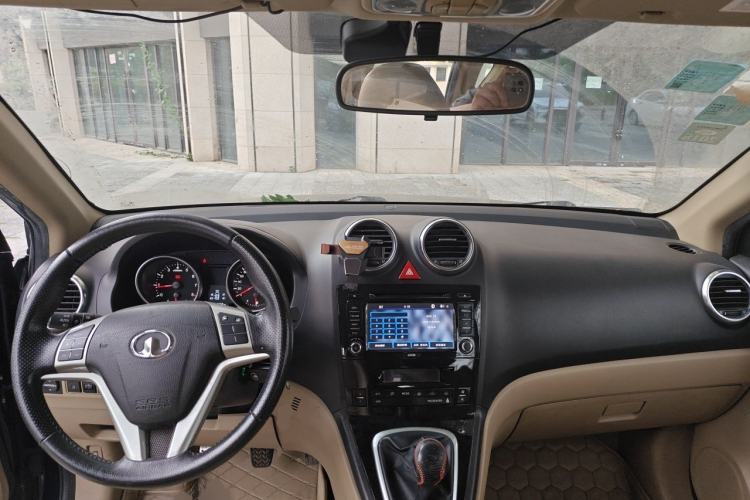Used Haval H6 2011 2.0L Manual Two-Wheel Drive Elite Version Center Console