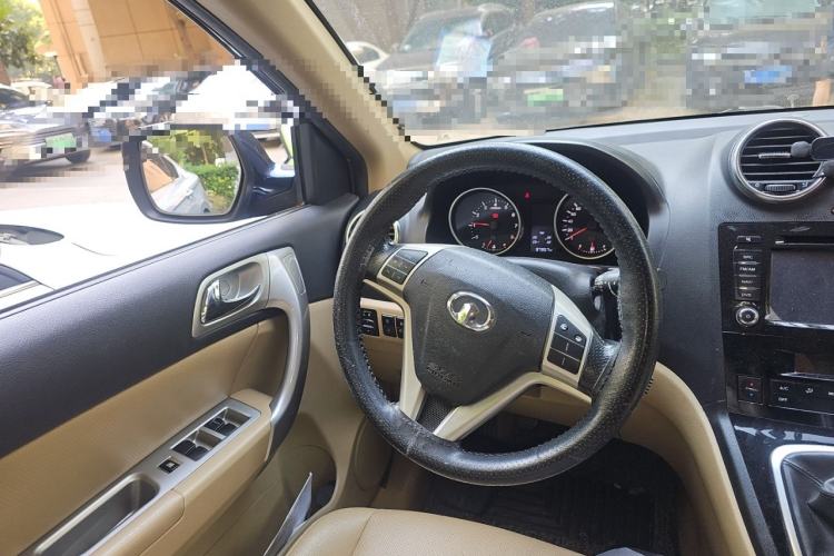 Used Haval H6 2011 2.0L Manual Two-Wheel Drive Urban Version Center Console