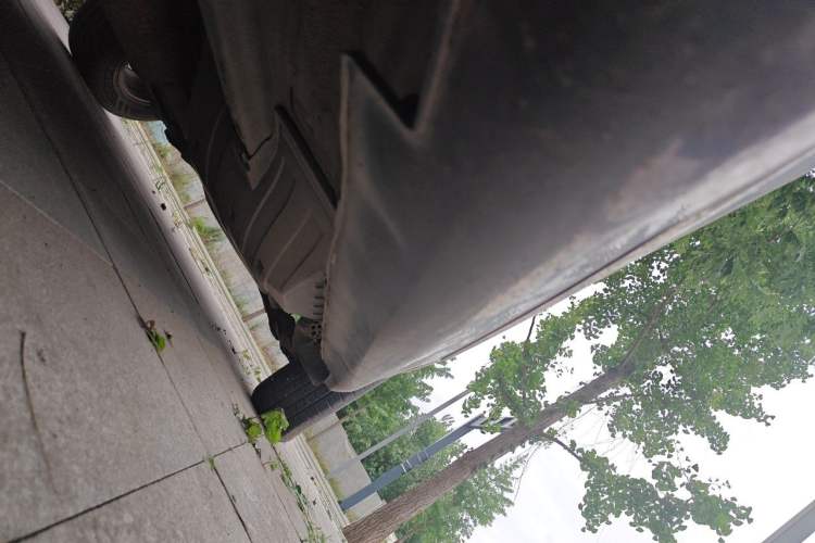 Used Haval H6 2011 2.0L Manual Two-Wheel Drive Elite Version Chassis Front Left
