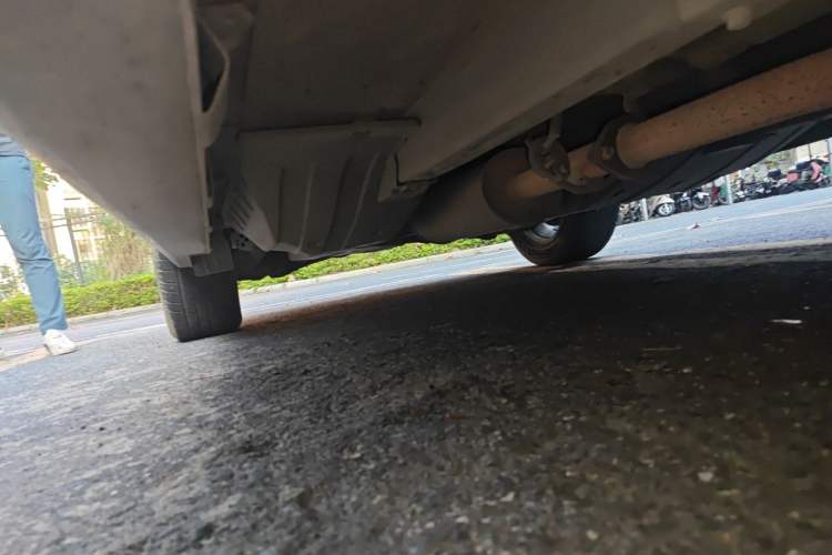 Used Haval H6 2011 2.0L Manual Two-Wheel-Drive Prestige Version Chassis Front Right