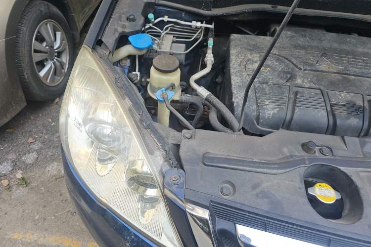 Used Haval H6 2011 2.0L Manual Two-Wheel Drive Urban Version Engine Bay Right