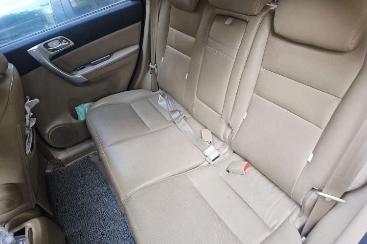 Used Haval H6 2011 2.0L Manual Two-Wheel Drive Urban Version Left Rear Seat