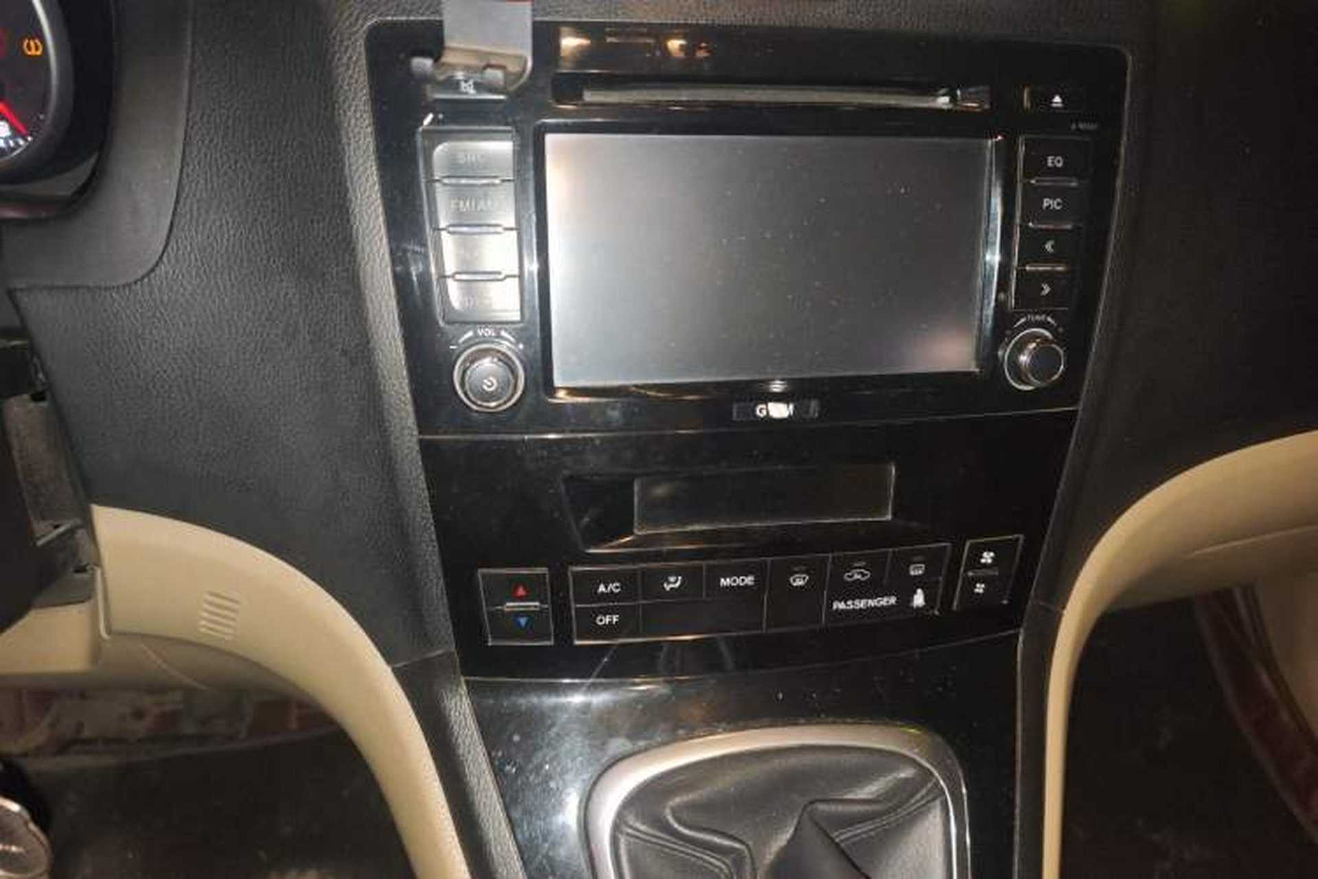 Used Haval H6 2011 2.0L Manual Two-Wheel Drive Elite Version Audio And AC Panel