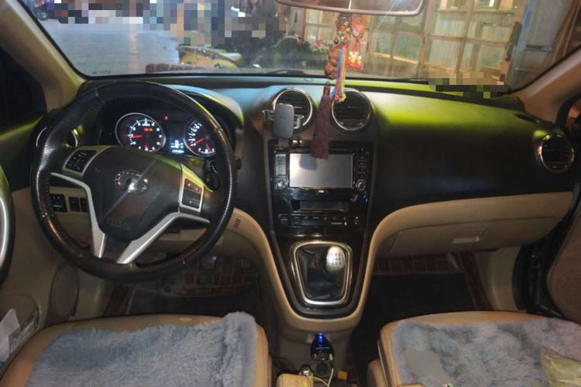 Used Haval H6 2011 2.0L Manual Two-Wheel Drive Elite Version Center Console