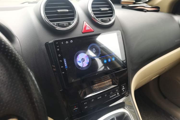 Used Haval H6 2011 2.0L Manual Two-Wheel Drive Elite Version Audio And AC Panel