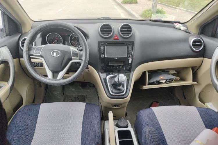Used Haval H6 2011 2.0L Manual Two-Wheel Drive Elite Version Center Console