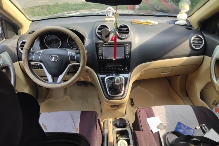 Used Haval H6 2011 2.0L Manual Two-Wheel Drive Elite Version Center Console