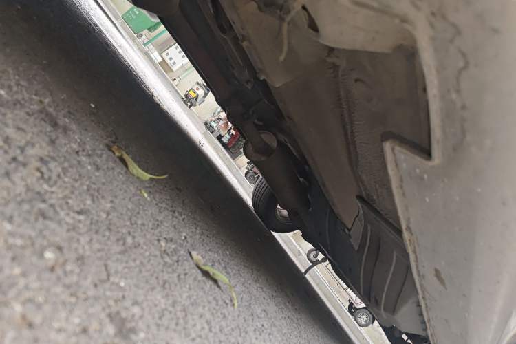 Used Haval H6 2011 Green Silence 2.0T Manual Two-Wheel Drive Elite Model Chassis Front Left