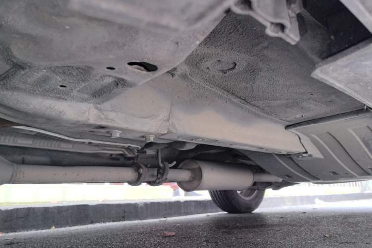Used Haval H6 2011 Green Silence 2.0T Manual Two-Wheel Drive Urban Model Chassis Front Left