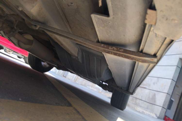 Used Haval H6 2011 2.0L Manual Two-Wheel Drive Elite Version Chassis Front Left