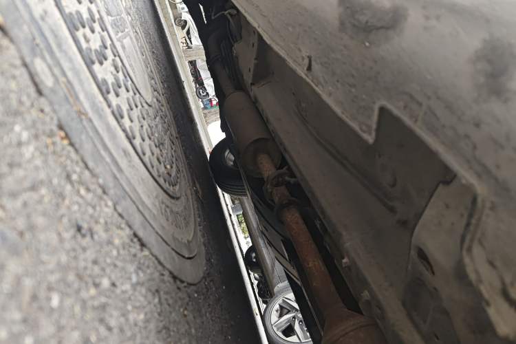 Used Haval H6 2011 Green Silence 2.0T Manual Two-Wheel Drive Elite Model Chassis Front Right