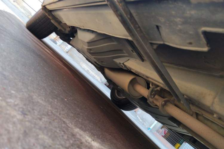 Used Haval H6 2011 2.0L Manual Two-Wheel Drive Elite Version Chassis Front Right