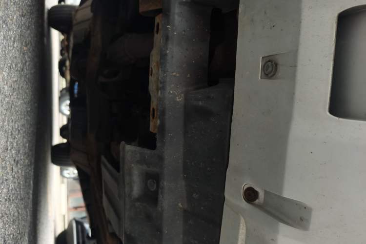 Used Haval H6 2011 2.0L Manual Two-Wheel Drive Elite Version Chassis Front