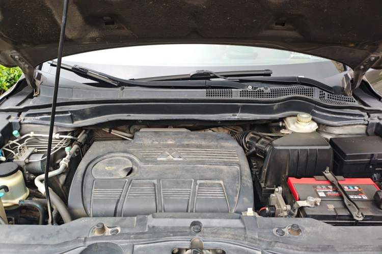 Used Haval H6 2011 2.0L Manual Two-Wheel Drive Elite Version Engine Bay