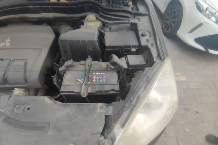Used Haval H6 2011 2.0L Manual Two-Wheel Drive Urban Version Engine Bay Left