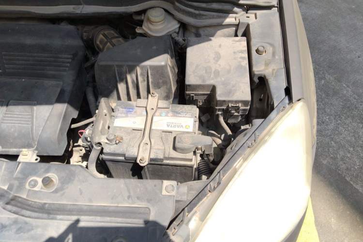 Used Haval H6 2011 2.0L Manual Two-Wheel Drive Elite Version Engine Bay Left